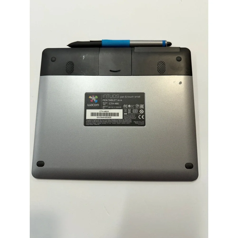 Wacom Intuos Pen and Touch Small CTH-480 Graphics Tablet with Stylus Silver
